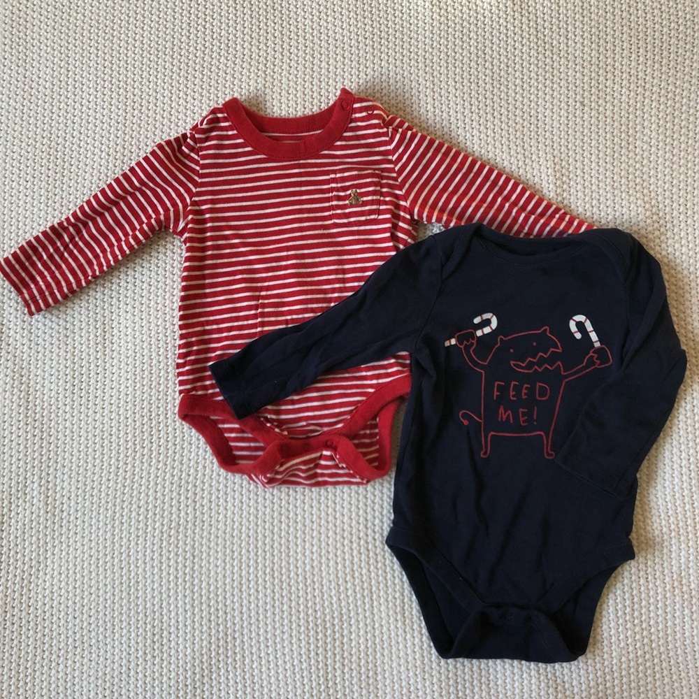 2 sweet Gap Baby onesies size 6-12 months